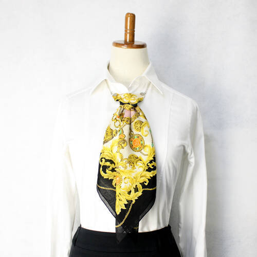 女子高生起業家、ネックウェア会社4年目の岐路～ファッションで女性の社会進出を促す？