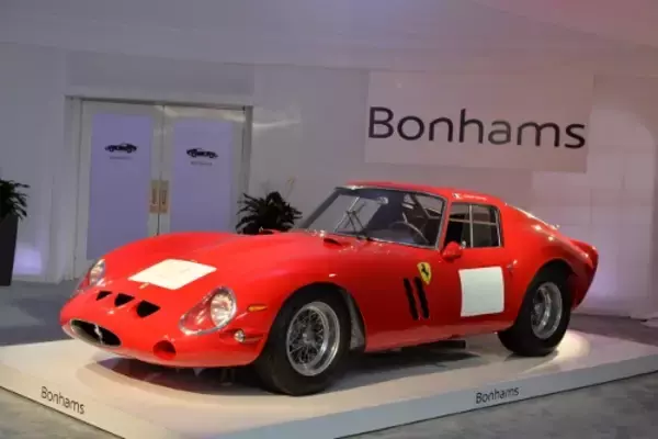 クラシックカー、世界で人気急騰　相場高騰で金融商品化、クルマとファンにとって幸せか？