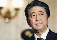 安倍首相が代表の選挙区支部　「桜を見る会」に旅費支出の疑い