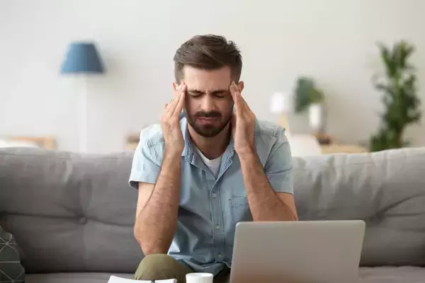 「ドライアイ対策していますか？パソコン作業から目の疲れを防ぐ4つの方法」の画像