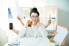 休憩中くらいひとりになりたい 私が会社の昼休みを嫌う3つの理由 18年12月25日 エキサイトニュース