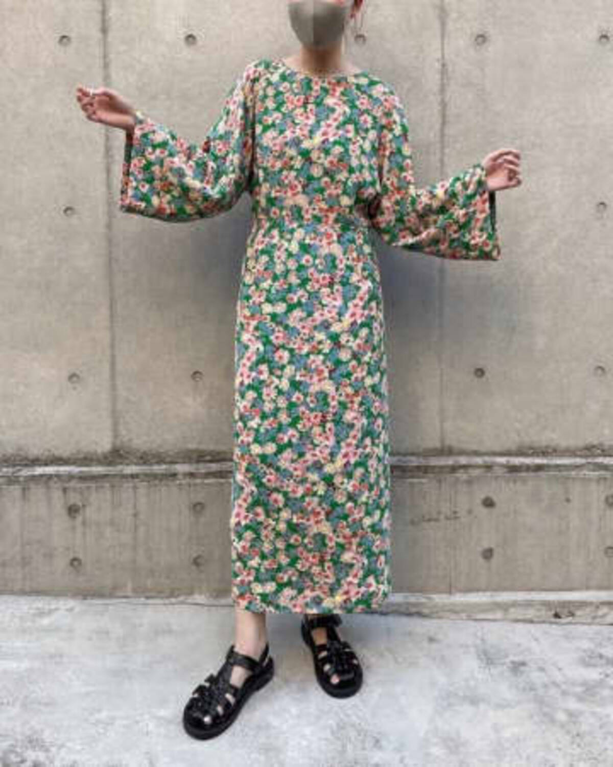 着るだけで気分がアガる Zaraの 花柄ワンピース 鮮やかカラーでめっちゃ可愛いんです 21年6月19日 エキサイトニュース