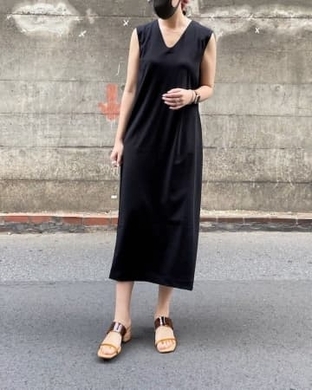 ユニクロのtheoryコラボからまた名品でた 3990円の ポロワンピース シルエットがめっちゃ綺麗 21年5月29日 エキサイトニュース