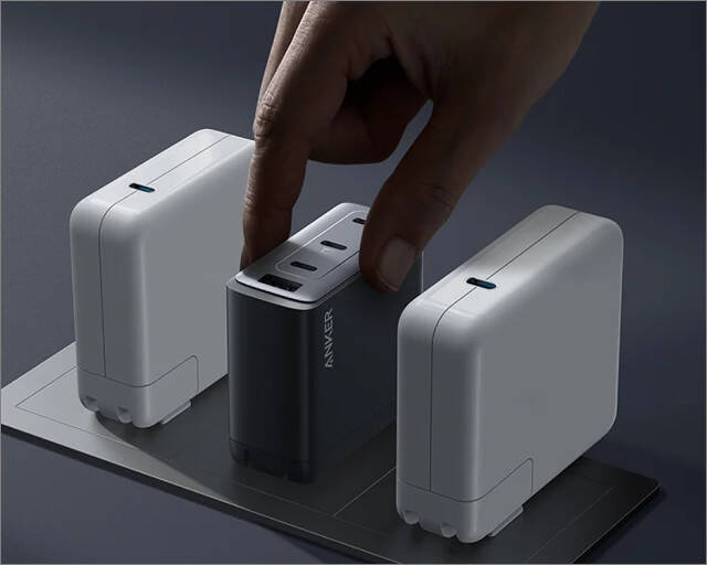 【40％オフ】Ankerの4ポート超急速充電器「747 Charger (GaNPrime 150W)」大幅値下げ、スマホもパソコンもタブレットも一気に充電できる超便利な1台