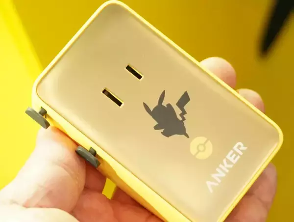 「【ポケモン】Anker「ピカチュウ仕様の充電アイテム」レビュー、急速充電器やトラベルポーチ、変換プラグなど旅が楽しくなるラインナップでイーブイデザインのイヤホンも」の画像