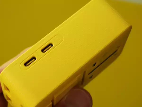 「【ポケモン】Anker「ピカチュウ仕様の充電アイテム」レビュー、急速充電器やトラベルポーチ、変換プラグなど旅が楽しくなるラインナップでイーブイデザインのイヤホンも」の画像