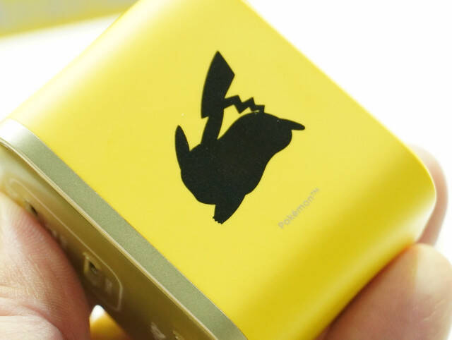 【ポケモン】Anker「ピカチュウ仕様の充電アイテム」レビュー、急速充電器やトラベルポーチ、変換プラグなど旅が楽しくなるラインナップでイーブイデザインのイヤホンも