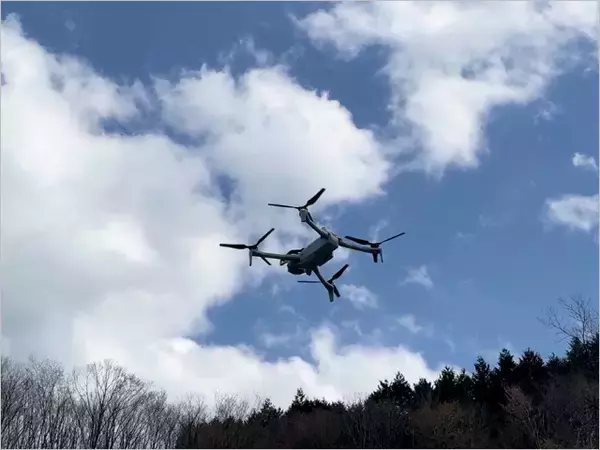 KDDI「圏外エリアでのドローン遠隔制御」衛星通信au Starlink Directで実現、災害時やクマ対策、インフラ点検などで活用へ