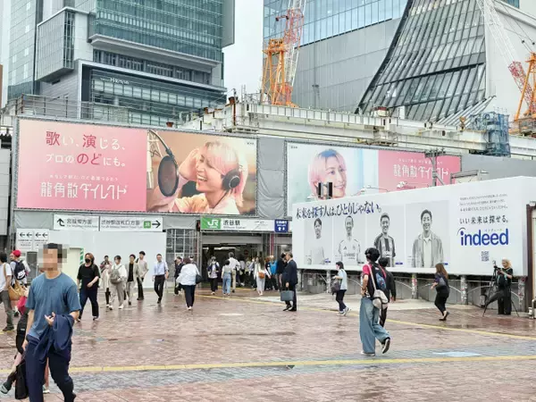 「【現地レポ】HUNTER×HUNTERリアルイベント「渋谷HUNTER街」体験してみた、115キャラが感謝を伝えるお祭り騒ぎに」の画像