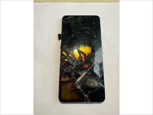 【注意】Galaxy S26いきなり爆発、服にも引火し両手や性器を大火傷する惨事に