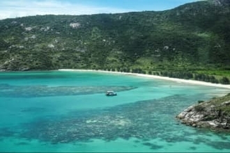 クルーズ船に乗船の80代女性、島に取り残されて死亡 オーストラリア