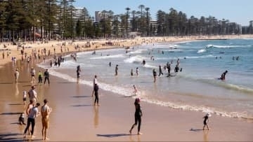 豪シドニーのバス、ビキニでの乗車禁止に　乗客から「不快」との苦情