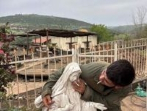 レバノンで聖母マリア像を冒涜、イスラエル軍兵士の写真が拡散