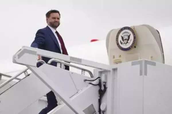イランとの暫定合意、トランプ氏が署名するかは「未定」　バンス氏が発言
