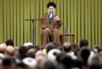 健康不安説のイラン最高指導者、唯一の戦略は「様子見」　相次ぐ危機にデモ発生も静観