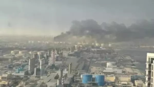 ドバイで新たな爆発音、港湾上空に煙も　イランが中東各地で新たな攻撃