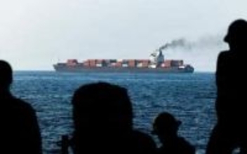 中国からイランへ向かっていた拿捕船、船内で見つかった物資は「最高機密」　トランプ氏