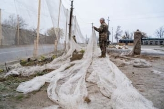 かつて魚を捕らえていた網、今はウクライナでロシア製ドローン捕獲に活躍