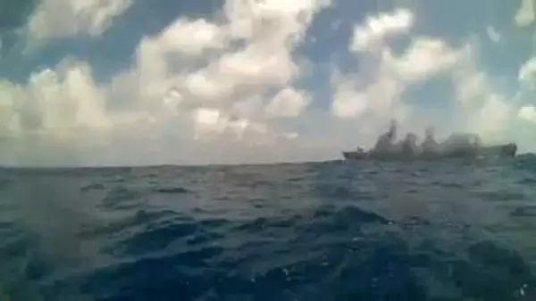 商用水上ドローン、中国の「052D型」ミサイル駆逐艦に遭遇　映像を撮影