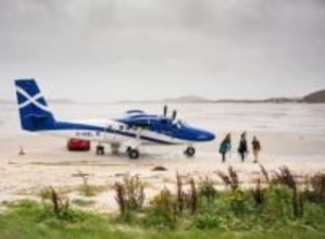 ビーチからゴルフコースまで、世界有数のユニークな空港滑走路12選