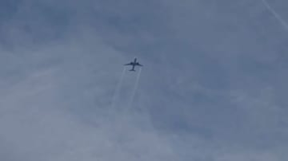 羽田行きのユナイテッド航空便、離陸直後にエンジントラブル　米空港に引き返す