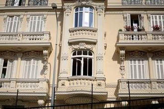 モナコの住宅で爆発、「暗殺未遂」でウクライナ出身の富豪が負傷