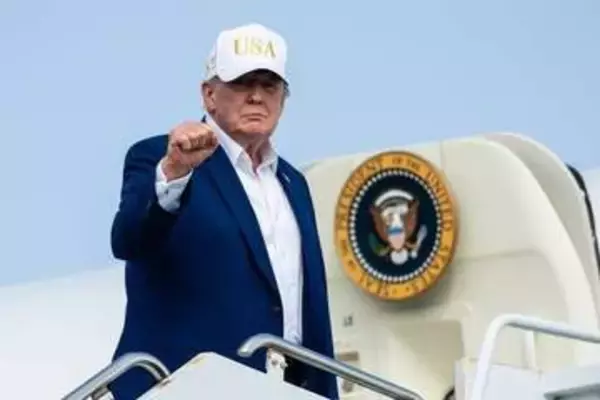 ミサイルよりもイランの経済的苦境に活路見いだすトランプ氏、イラン国民は「生き続けること」だけに集中