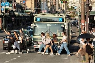 日本政府が外国人の在留資格を厳格化、「さよなら」の時かと自問する外国人も