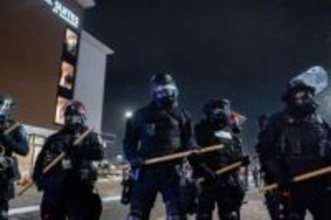 発砲の捜査官2人、休職処分に　米ミネアポリス男性射殺