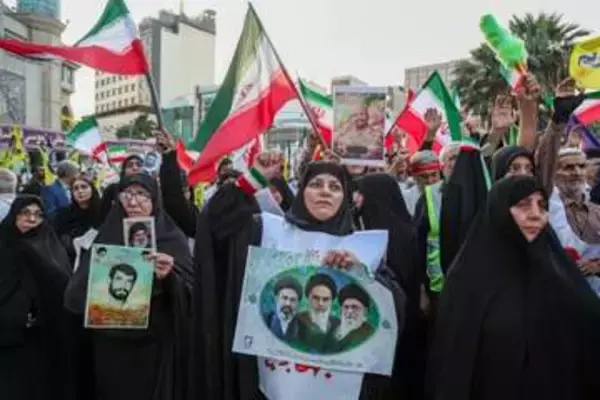 トランプ氏、イラン合意「14日に署名予定」　イラン側はタイミングについて反論