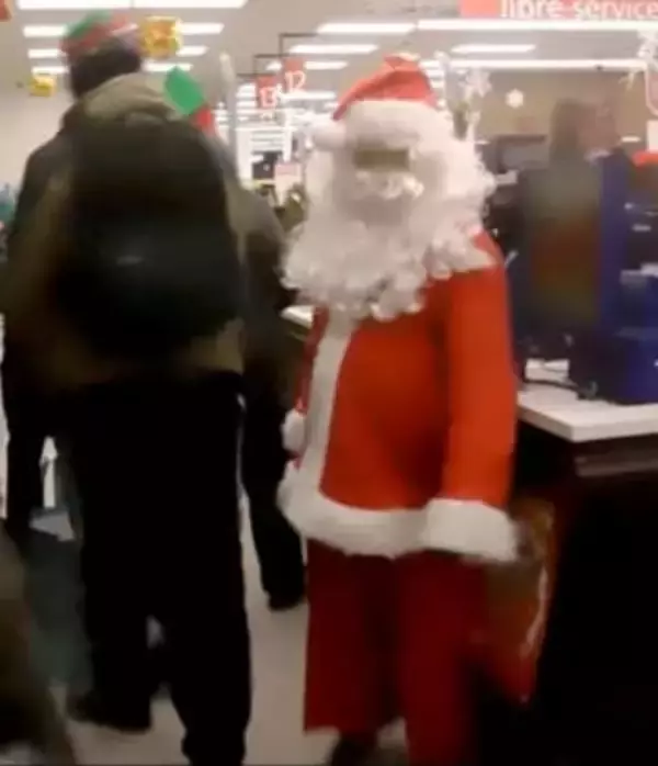 サンタとエルフに扮した窃盗団、スーパーの食料品持ち去る　ロビン・フッドから着想と活動家団体　カナダ