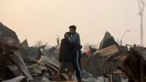 南米チリで大規模な山火事、非常事態を宣言　数万人が避難