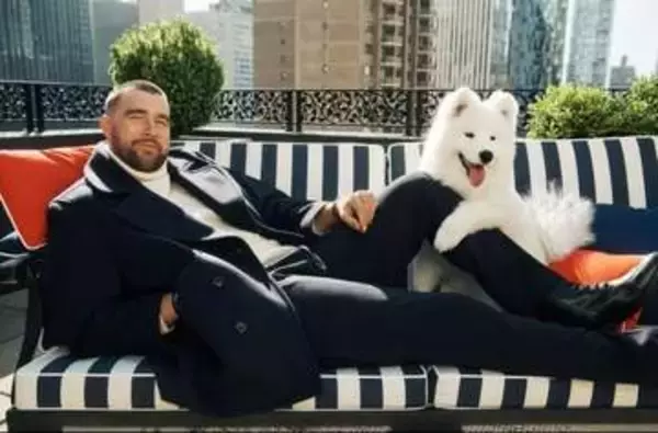 テイラー・スウィフトとトラビス・ケルシーの愛犬は白いサモエド、「謎の犬」から昇格