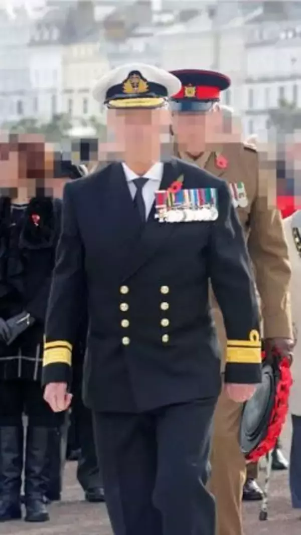 戦没者追悼式典で海軍高官になりすました疑い、男を起訴　英ウェールズ