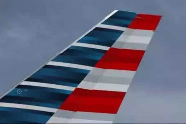 アメリカン航空機、離陸前にタイヤ2本破裂　シカゴ・オヘア空港