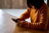 「SNSでの交流は孤独を深める可能性、対面での友人関係が不可欠　米研究」の画像1