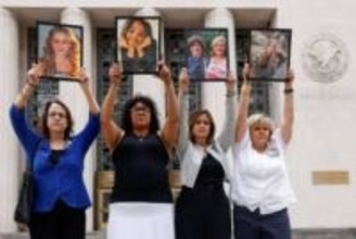 SNSが「子どもの脳内中毒を設計」、ユーザーがメタとYouTube訴えた裁判始まる