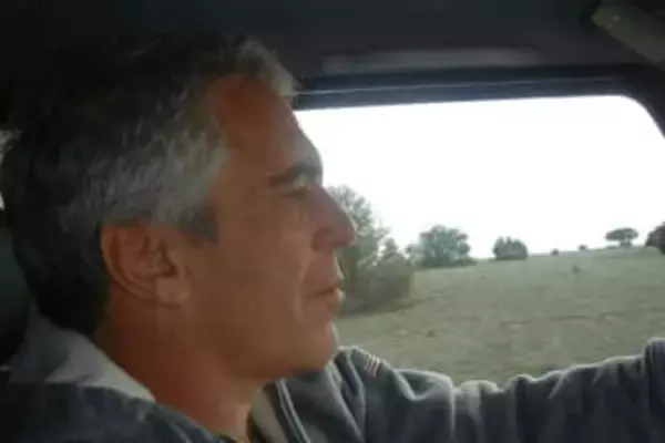 恐竜に関心あったエプスタイン氏、事件の影響が古生物学界にも