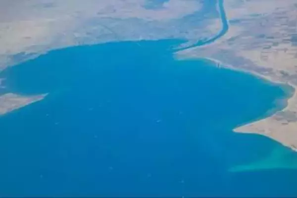 米空母ジェラルド・フォード、紅海で活動中と当局者　対イラン作戦再開に備え