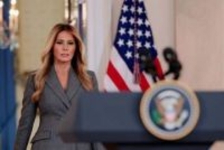 メラニア氏が異例の声明、エプスタイン氏との関係巡る「うそ」を非難　公聴会開催を要請