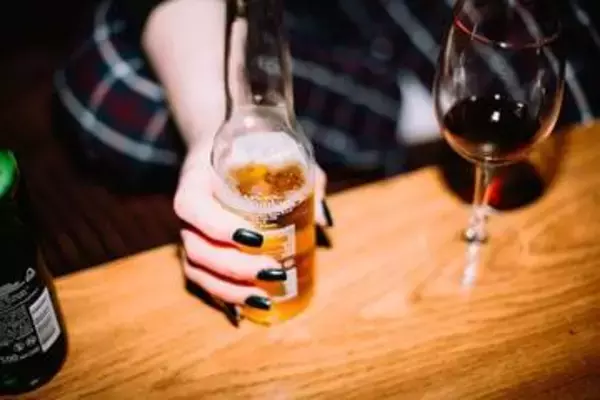 飲酒は1日たった1杯でもがんの死亡リスク増大の可能性　米研究