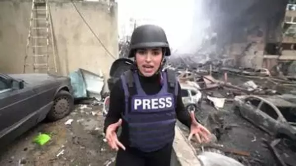 市内各地で立ち上る黒煙、住宅街も破壊　イスラエルが攻撃したレバノン首都の惨状