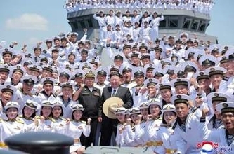 北朝鮮、5000トン級の駆逐艦「崔賢」を就役　海軍増強を本格化