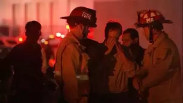 米ロサンゼルス郊外でヘリコプター墜落、3人死亡