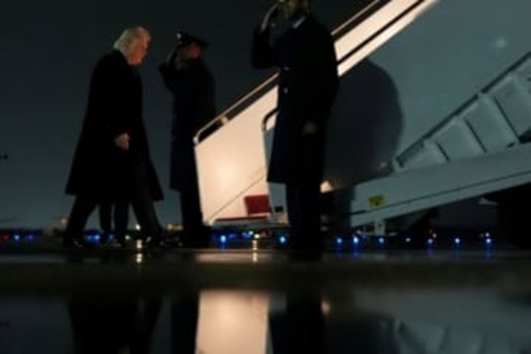 トランプ米大統領、イランに対する軍事介入の可能性を検討