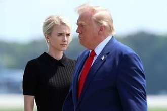 「あなたは私の守護者で保護者」　トランプ氏に心酔する側近ハープ氏の手紙、米メディアが公開