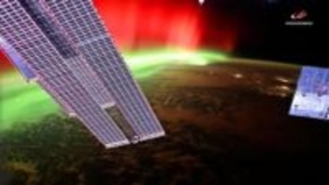 地球上空できらめくオーロラ、宇宙から撮影　太陽嵐のさなかに