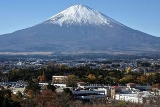 富士山登山の男性、7歳の息子を途中で置き去りに　警察が厳重注意