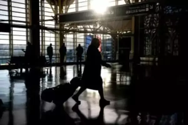 入国者に過去5年のSNS履歴提出を義務付け、日本も対象　米当局が提案