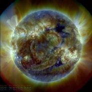「極大期」の太陽、地球上の通信に障害が出る可能性